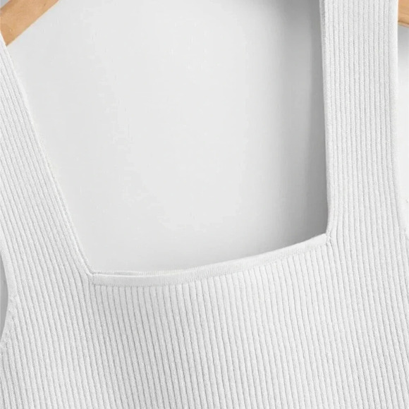 White Casual Women's Ribbed Knit Sweater Vest - Picture 4 of 4